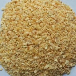 فصوص من الثوم المبشور